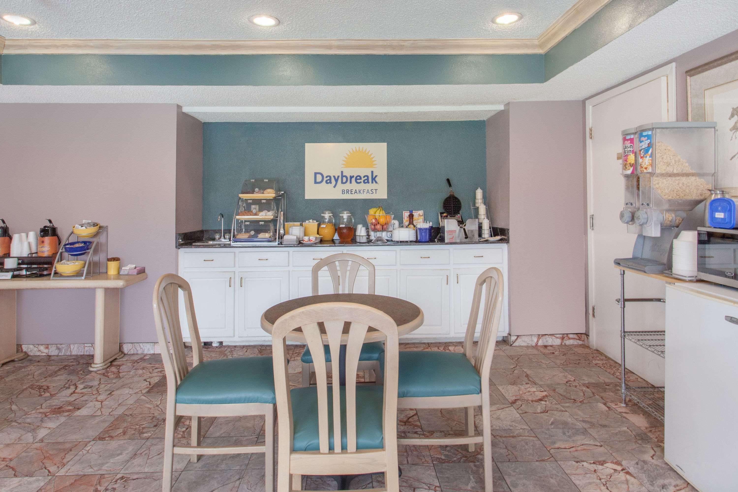 Quality Inn & Suites Decatur Priceville I-65 Экстерьер фото