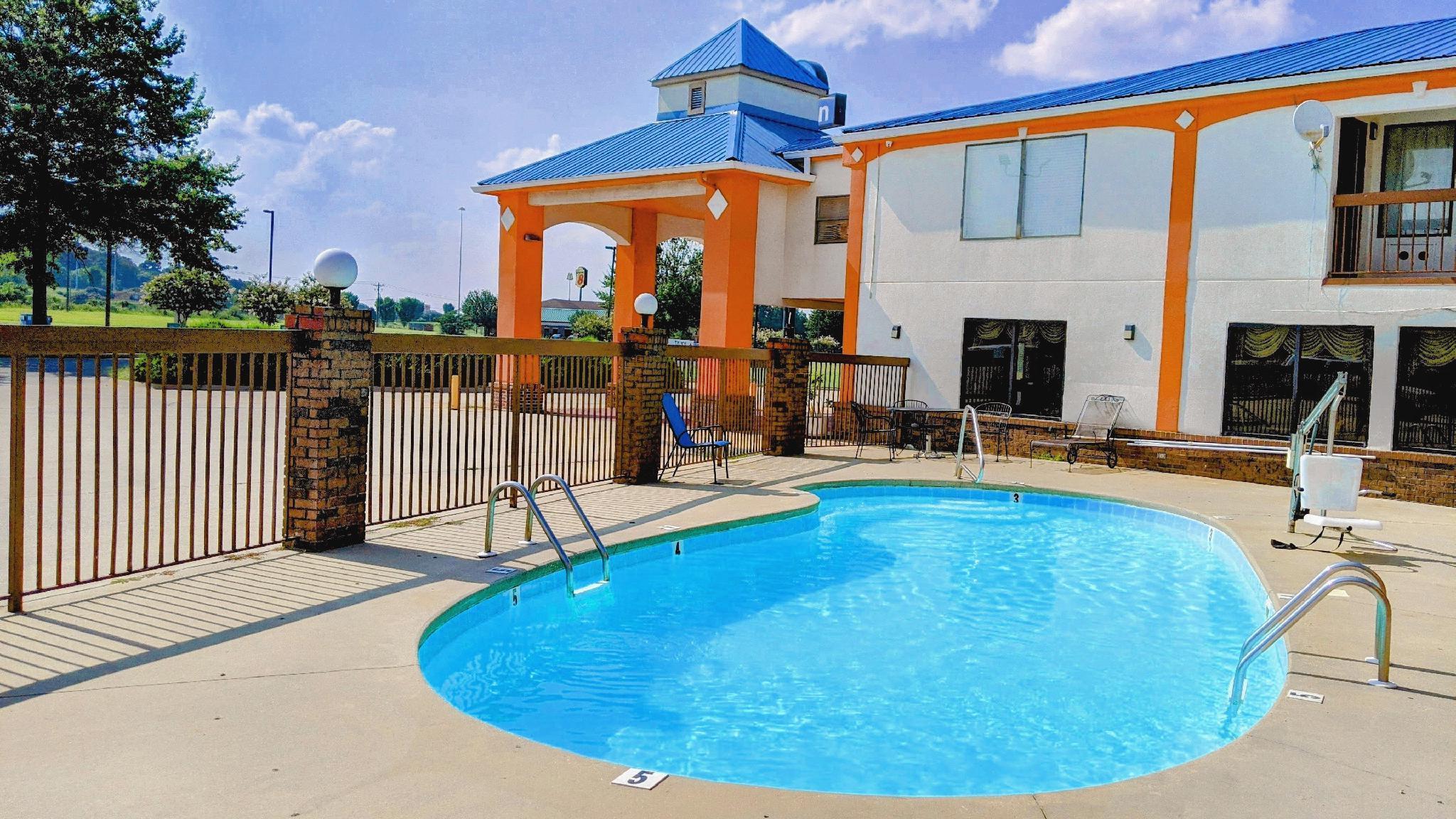 Quality Inn & Suites Decatur Priceville I-65 Экстерьер фото