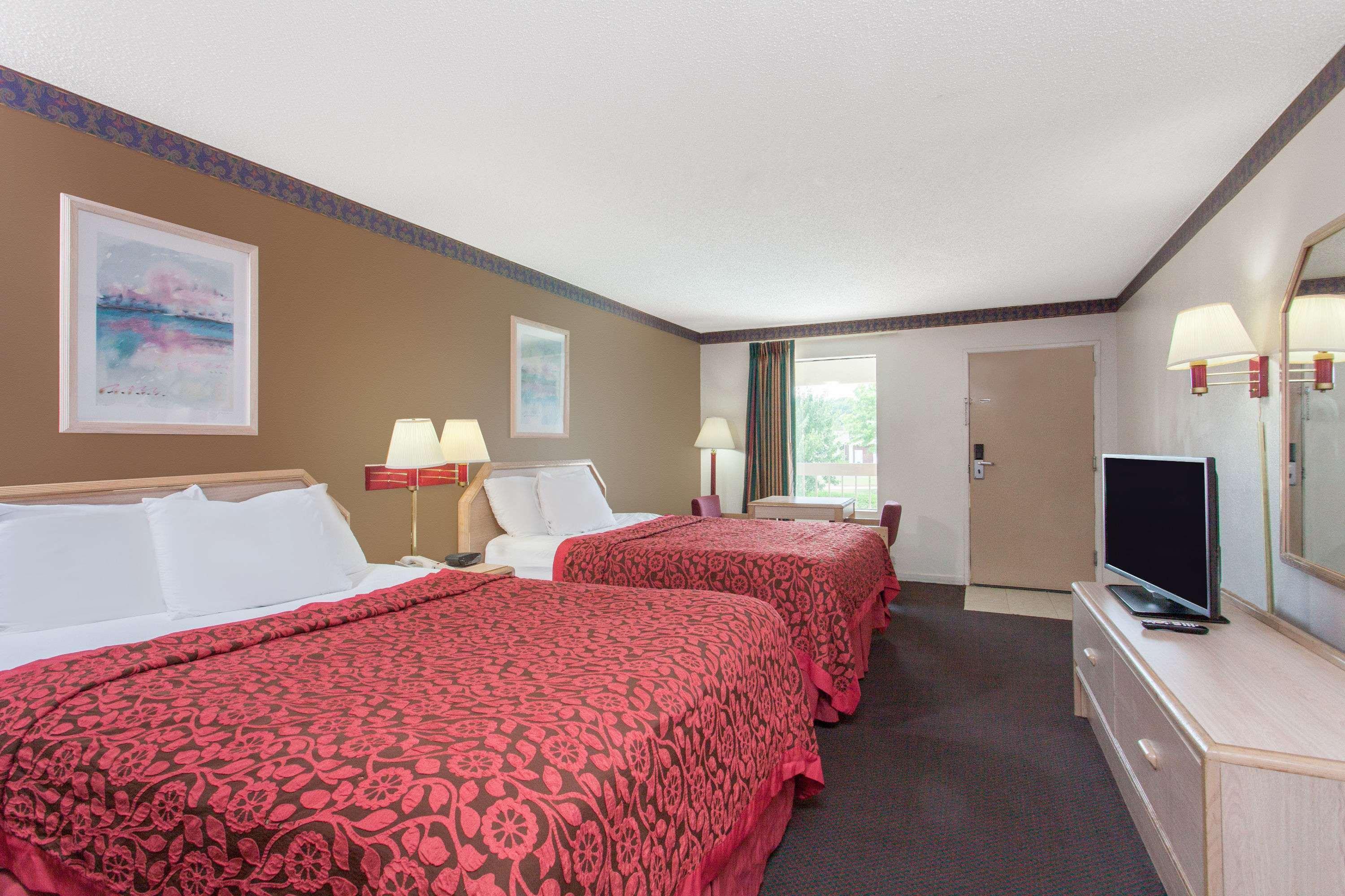 Quality Inn & Suites Decatur Priceville I-65 Экстерьер фото